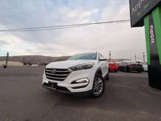 2016 Hyundai TUCSON
SE