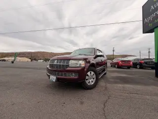 2010 Lincoln Navigator
Base