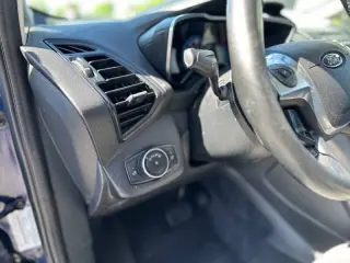 2017 Ford C-MAX Hybrid SE