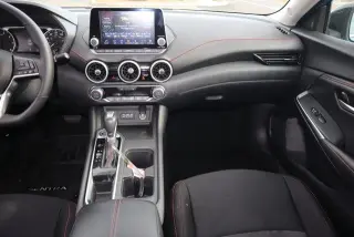 Nissan Sentra 2025 SR 4dr Sedan