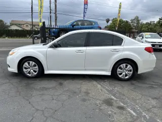 2010 Subaru Legacy 2.5i