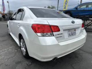 2010 Subaru Legacy 2.5i