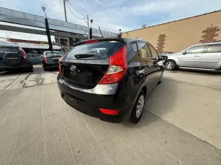 2012 Hyundai Accent GS 5-Door