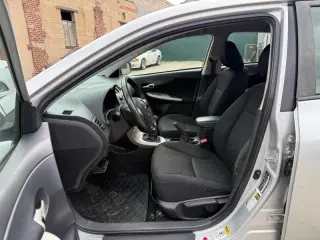 2010 Toyota Corolla Base 5-Speed MT