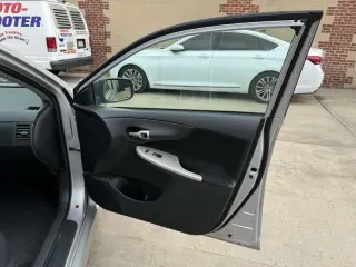 2010 Toyota Corolla Base 5-Speed MT