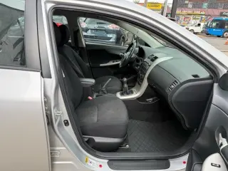 2010 Toyota Corolla Base 5-Speed MT