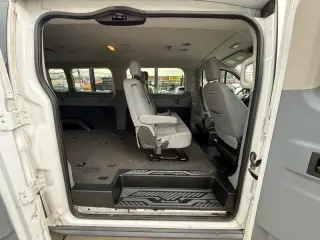 2017 Ford Transit 350 Wagon Low Roof XLT 60/40 Pass. 148-in. WB