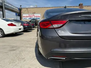 2015 Chrysler 200 S AWD