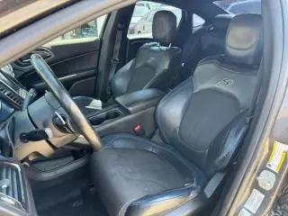 2015 Chrysler 200 S AWD