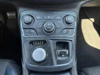 2015 Chrysler 200 S AWD