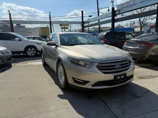 2018 Ford Taurus SEL FWD