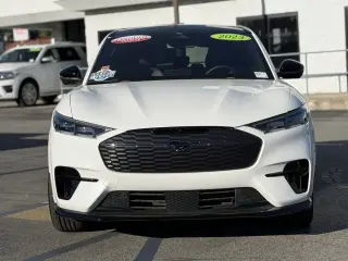 Ford Mustang Mach-E 2023 AWD GT SUV de 4 puertas