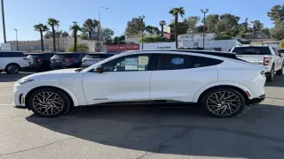 Ford Mustang Mach-E 2023 AWD GT SUV de 4 puertas