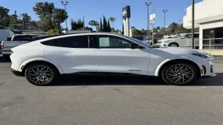 Ford Mustang Mach-E 2023 AWD GT SUV de 4 puertas