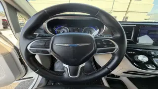 Chrysler Pacifica 2017 Touring-L 4dr Mini-Van