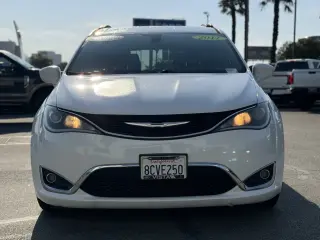 Chrysler Pacifica 2017 Touring-L 4dr Mini-Van