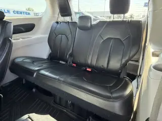 Chrysler Pacifica 2017 Touring-L 4dr Mini-Van