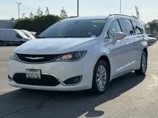 Chrysler Pacifica 2017 Touring-L 4dr Mini-Van