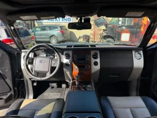 2010 Ford Expedition Eddie Bauer 4WD