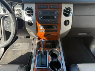2010 Ford Expedition Eddie Bauer 4WD