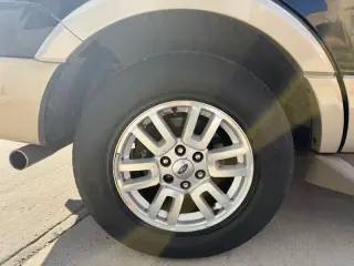 2010 Ford Expedition Eddie Bauer 4WD