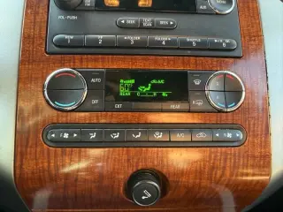 2010 Ford Expedition Eddie Bauer 4WD