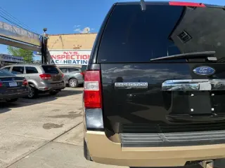 2010 Ford Expedition Eddie Bauer 4WD