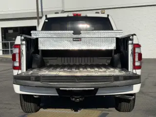 Ford F-150 2022 4x2 XL 4dr SuperCrew 5.5 ft. SB