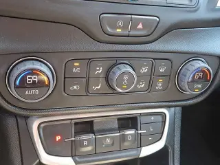 GMC Terrain 2023 AWD SLE 4dr SUV