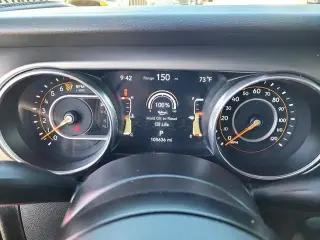Jeep Wrangler Unlimited 2018 4x4 Sport 4dr SUV (midyear release)