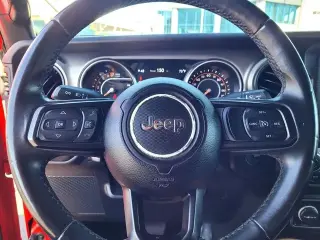 Jeep Wrangler Unlimited 2018 4x4 Sport 4dr SUV (midyear release)