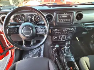 Jeep Wrangler Unlimited 2018 4x4 Sport 4dr SUV (midyear release)