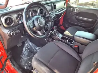 Jeep Wrangler Unlimited 2018 4x4 Sport 4dr SUV (midyear release)