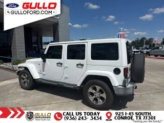Jeep Wrangler Unlimited 2017 4x4 Sahara 4dr SUV