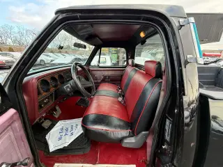 1989 Dodge D100 & W100