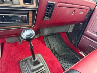 1989 Dodge D100 & W100