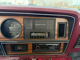 1989 Dodge D100 & W100