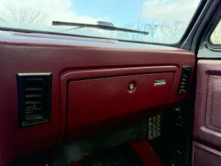 1989 Dodge D100 & W100