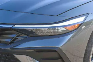 Hyundai ELANTRA Hybrid 2026 Blue 4dr Sedan