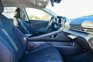 Hyundai ELANTRA Hybrid 2026 Blue 4dr Sedan