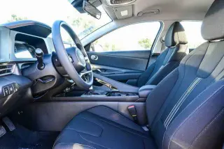 Hyundai ELANTRA Hybrid 2026 Blue 4dr Sedan