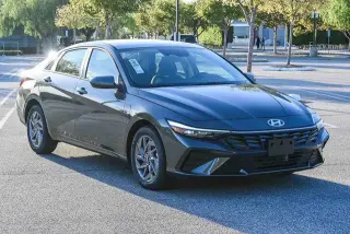 Hyundai ELANTRA Hybrid 2026 Blue 4dr Sedan