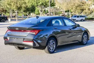 Hyundai ELANTRA Hybrid 2026 Blue 4dr Sedan