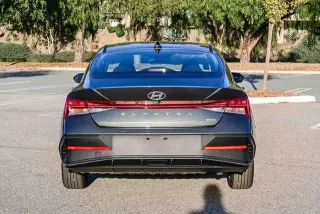 Hyundai ELANTRA Hybrid 2026 Blue 4dr Sedan