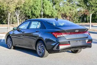Hyundai ELANTRA Hybrid 2026 Blue 4dr Sedan