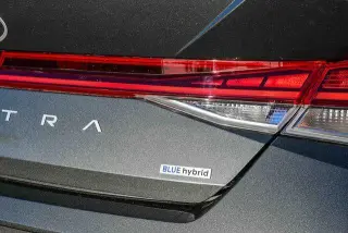 Hyundai ELANTRA Hybrid 2026 Blue 4dr Sedan