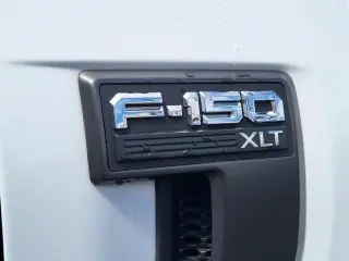 Ford F-150 2022 4x4 Platinum 4dr SuperCrew 6.5 ft. SB