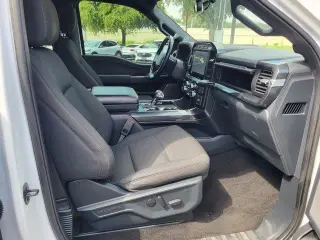 Ford F-150 2022 4x4 Platinum 4dr SuperCrew 6.5 ft. SB