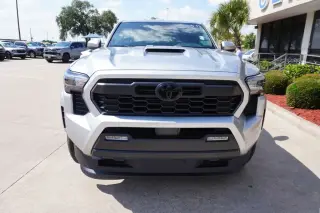 Toyota Tacoma 2024 4x2 SR5 4dr Double Cab 5.0 ft SB