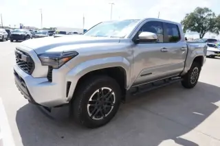 Toyota Tacoma 2024 4x2 SR5 4dr Double Cab 5.0 ft SB